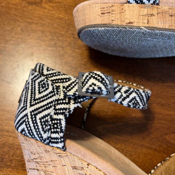 Toms Sienna Aztec strappy wedge corkwood sandals 9.5 black white - Picture 8 of 13